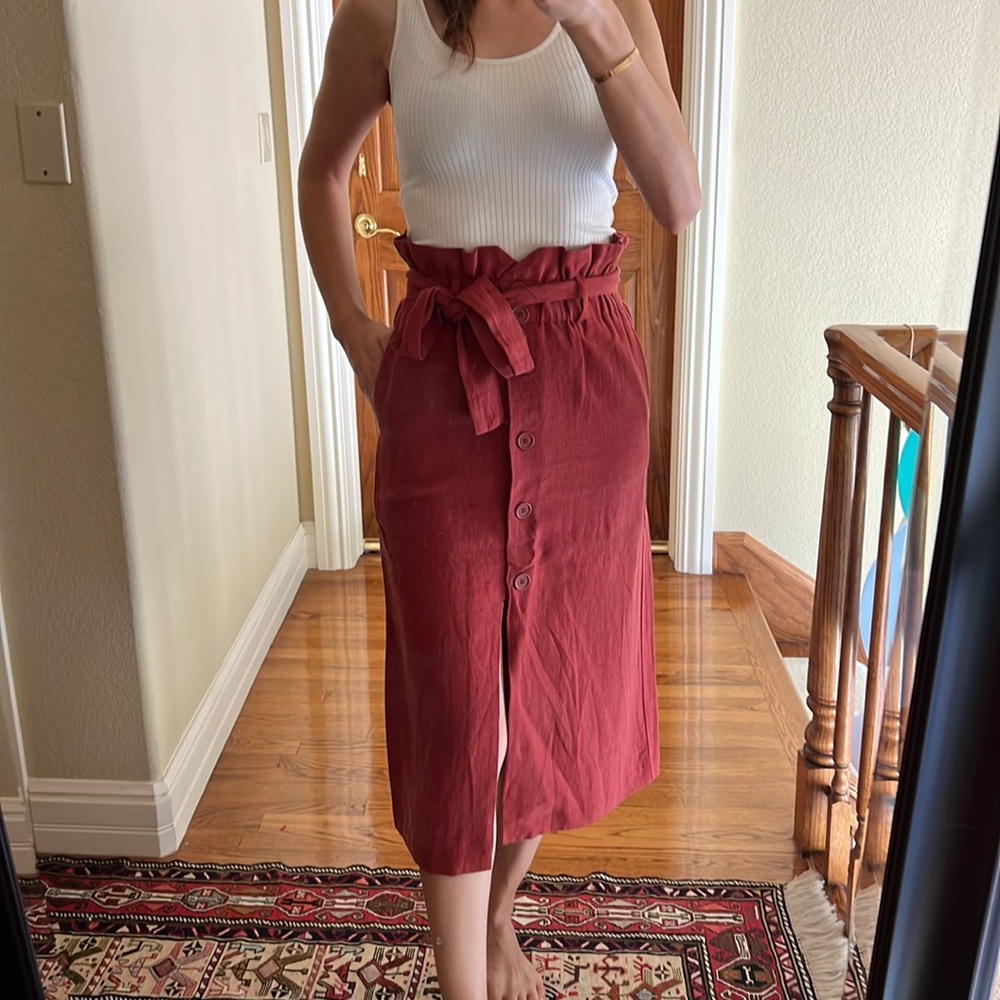 Gorgeous Zara high waisted midi skirt excellent used condition